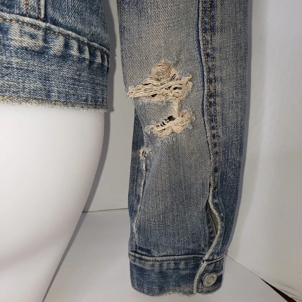THE GAP Distressed Stretch Denim Jean Jacket Size Medium